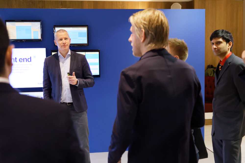 Mattias Eriksson presenting to employees